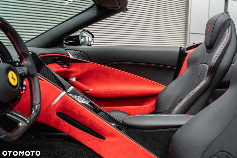 Ferrari Roma Spider - 20
