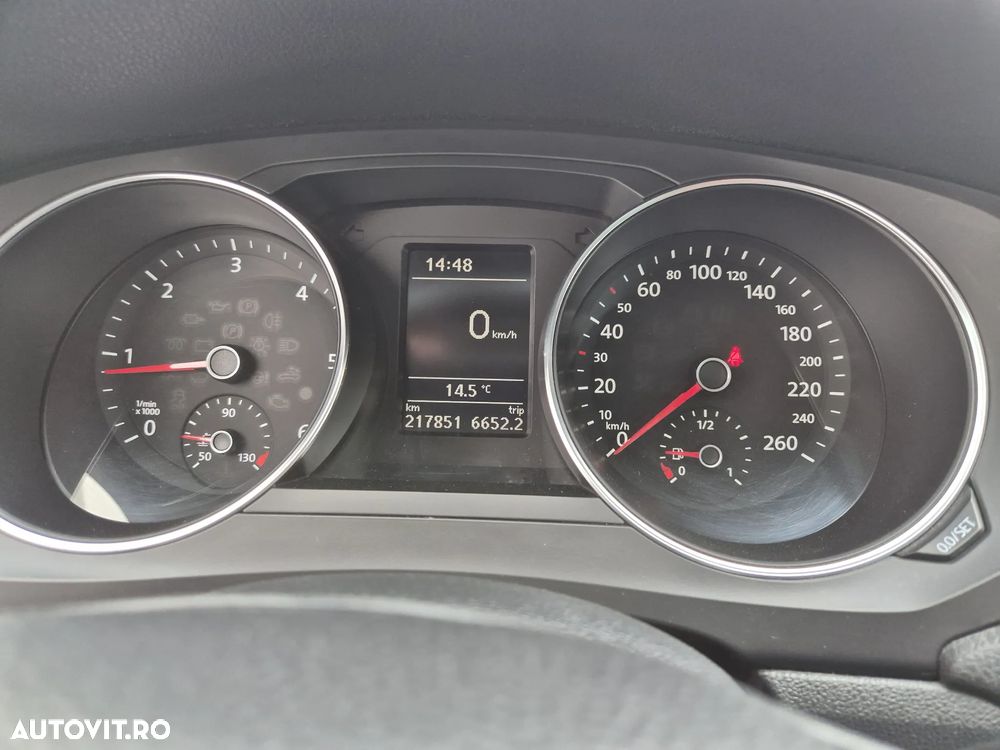 Volkswagen Jetta 2.0 TDI Comfortline - 17