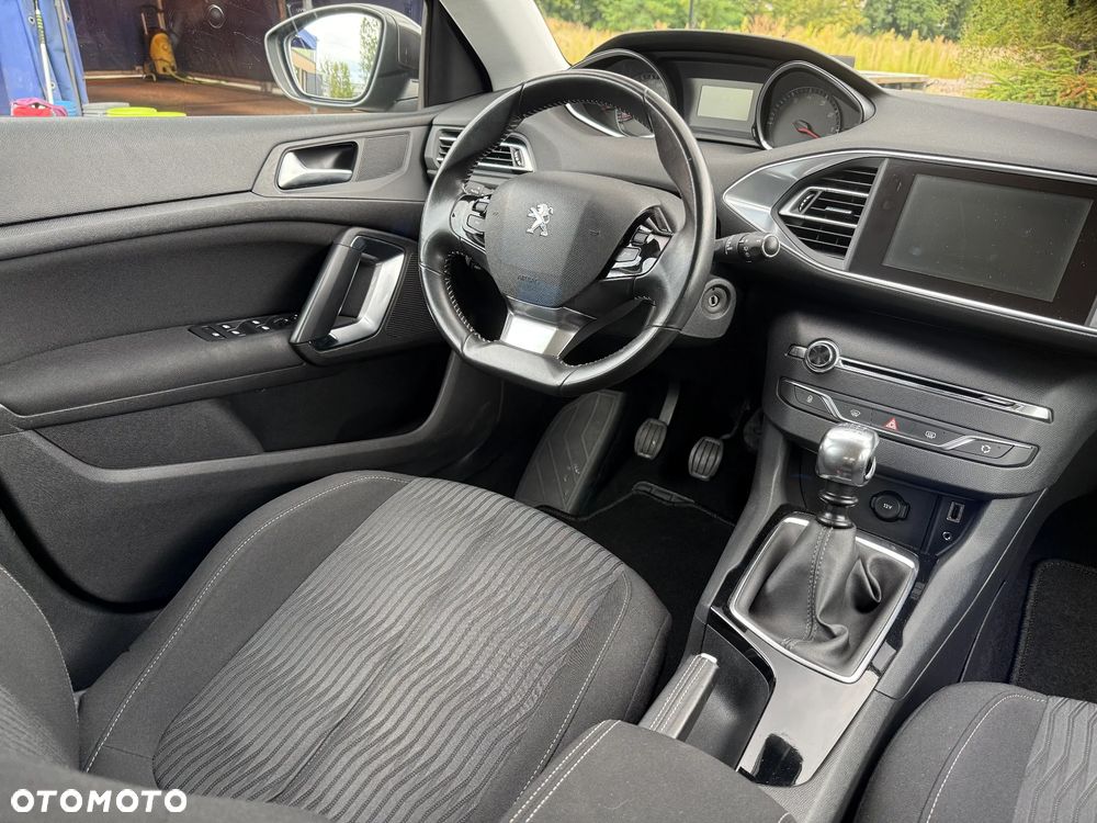 Peugeot 308 - 4