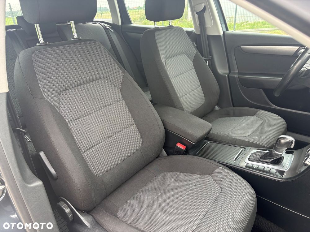 Volkswagen Passat 2.0 Blue TDI DSG SCR Comfortline - 14