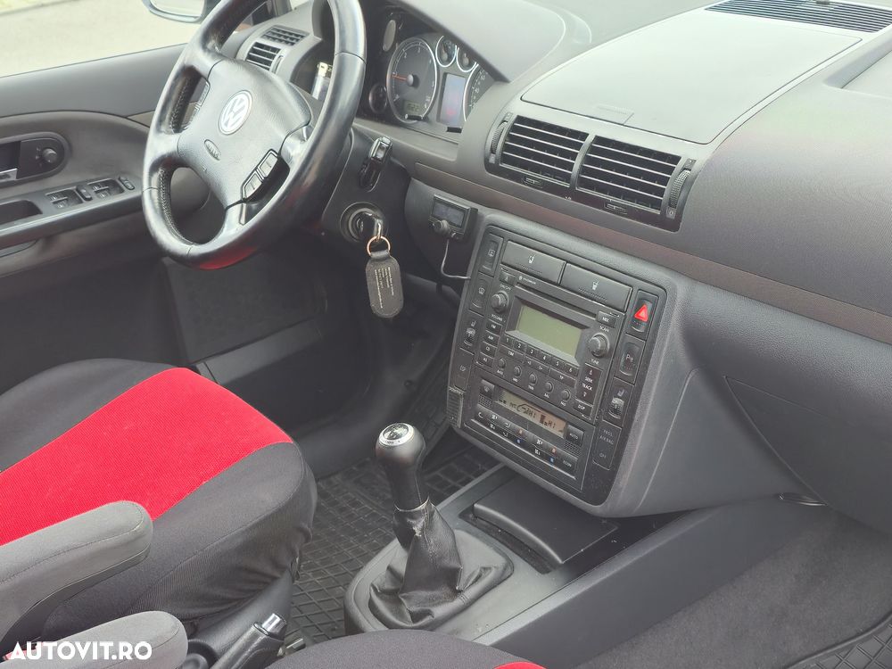 Volkswagen Sharan 1.9 TDI Comfortline Family - 9