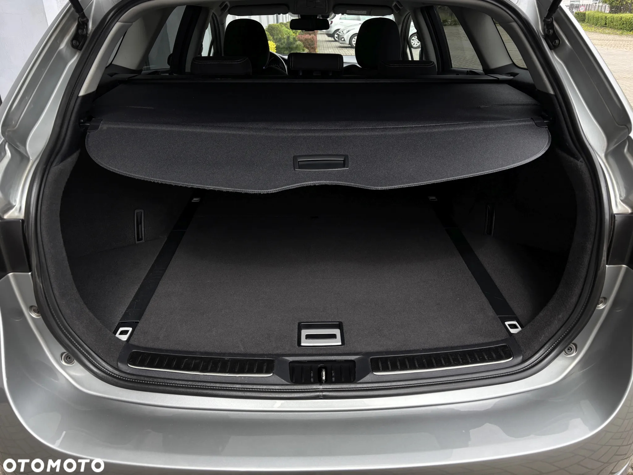 Toyota Avensis 1.8 Premium - 39