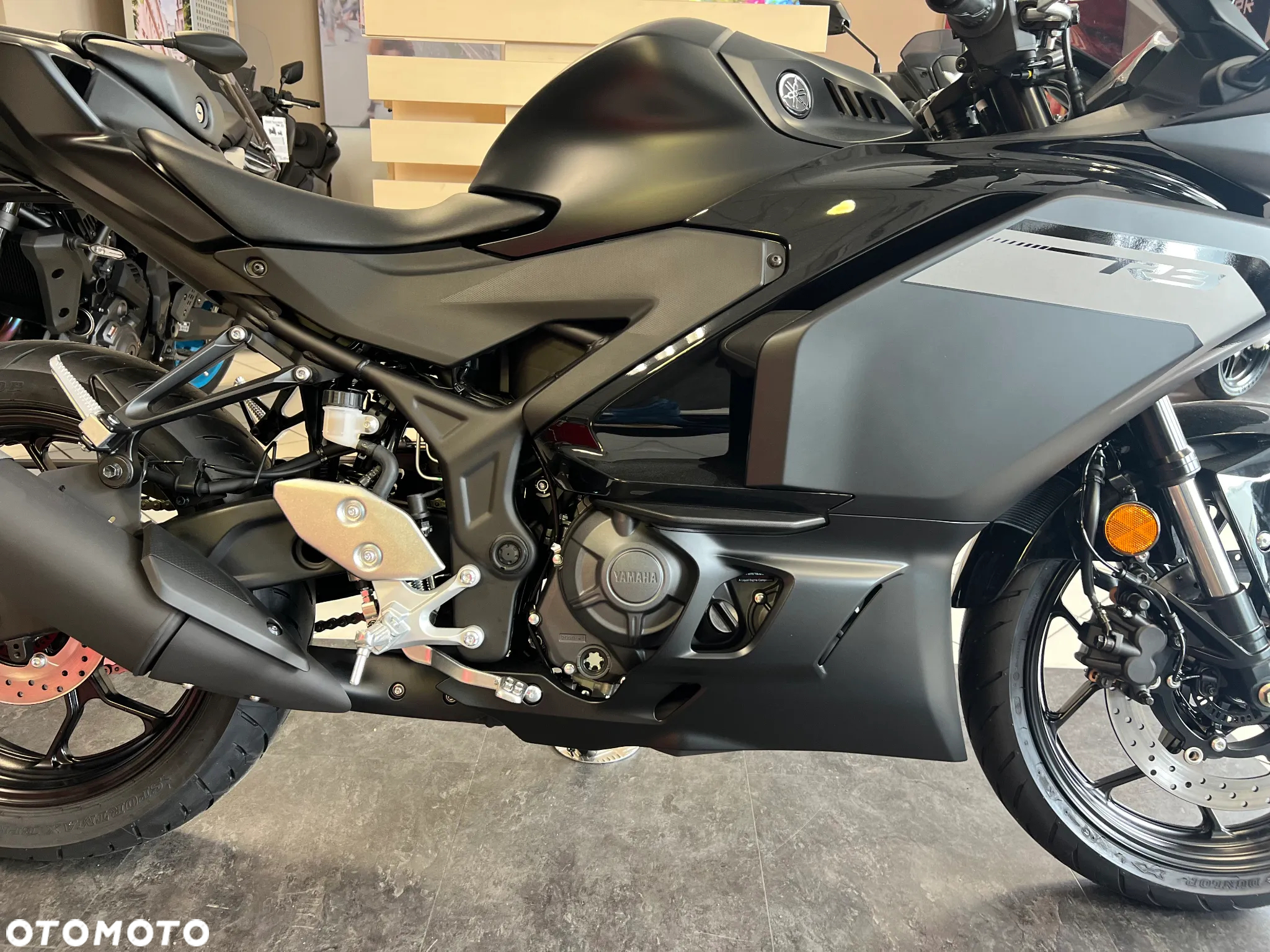 Yamaha R3 - 5