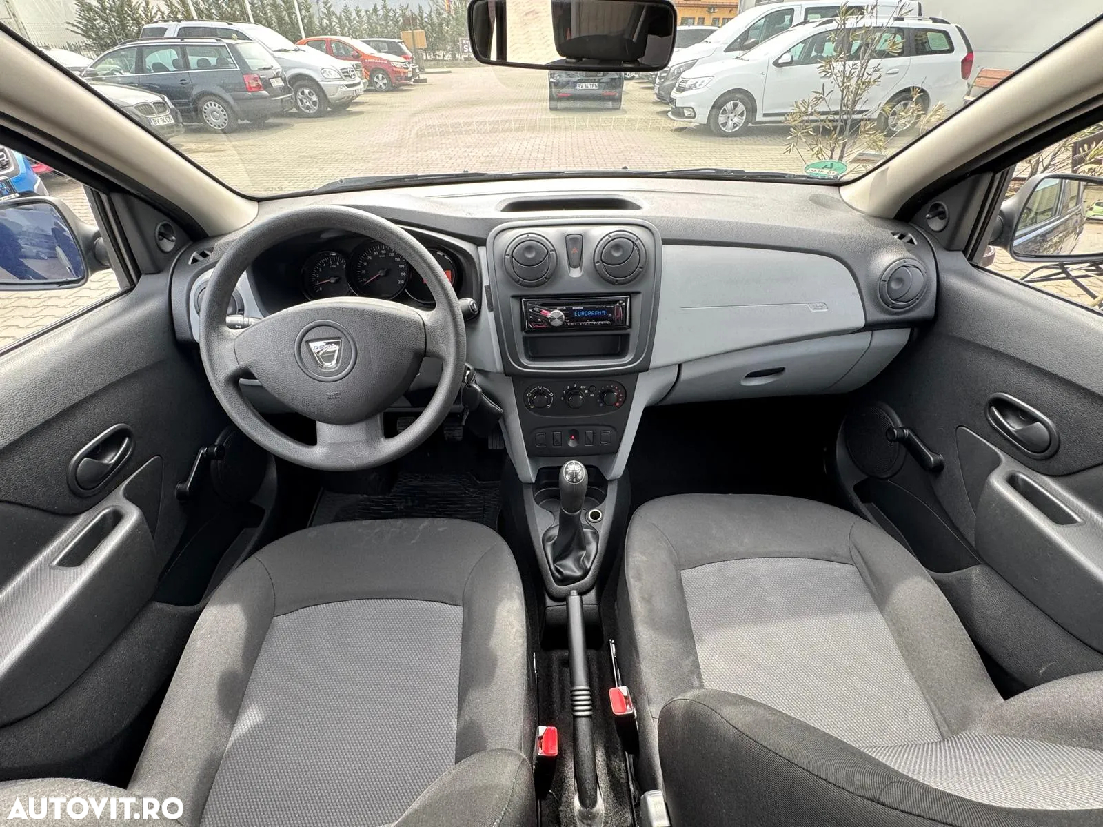 Dacia Sandero 1.2 16V 75 Essentiel - 11