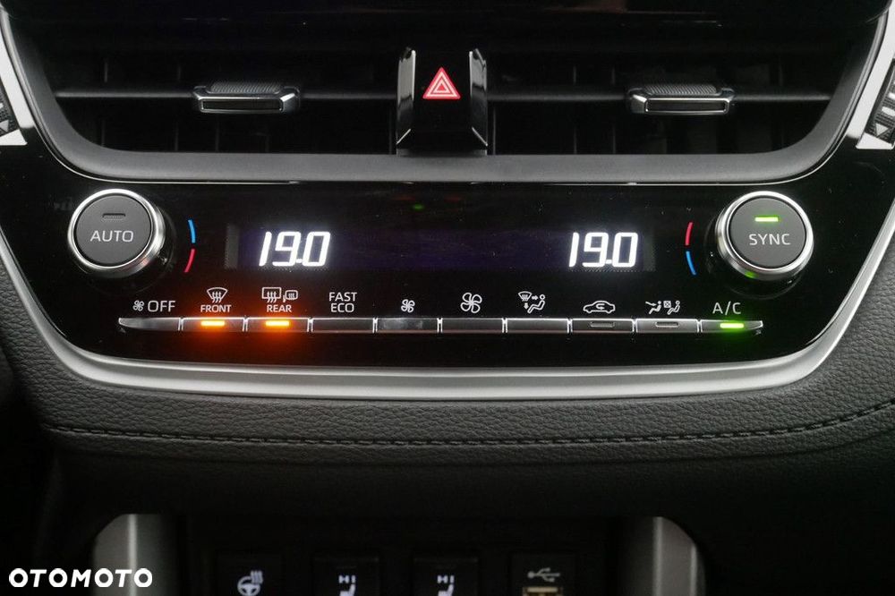 Toyota Corolla Cross 2.0 Hybrid Style - 19