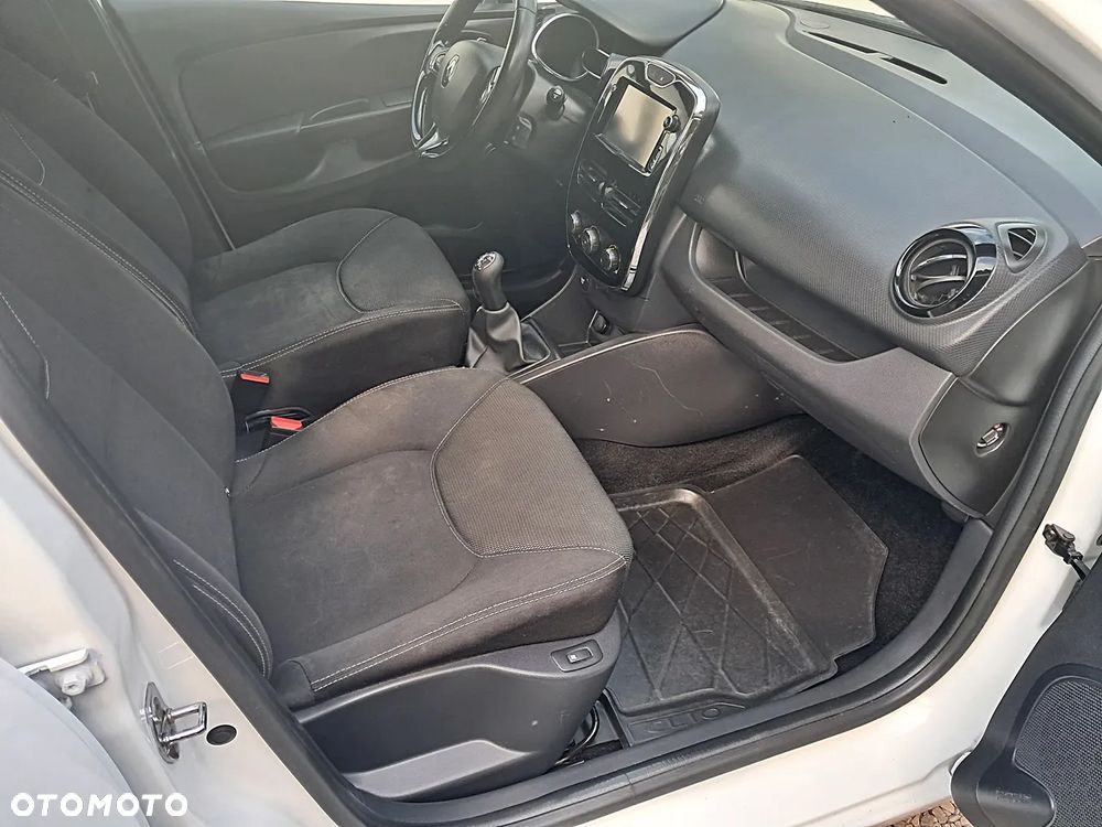 Renault Clio - 13