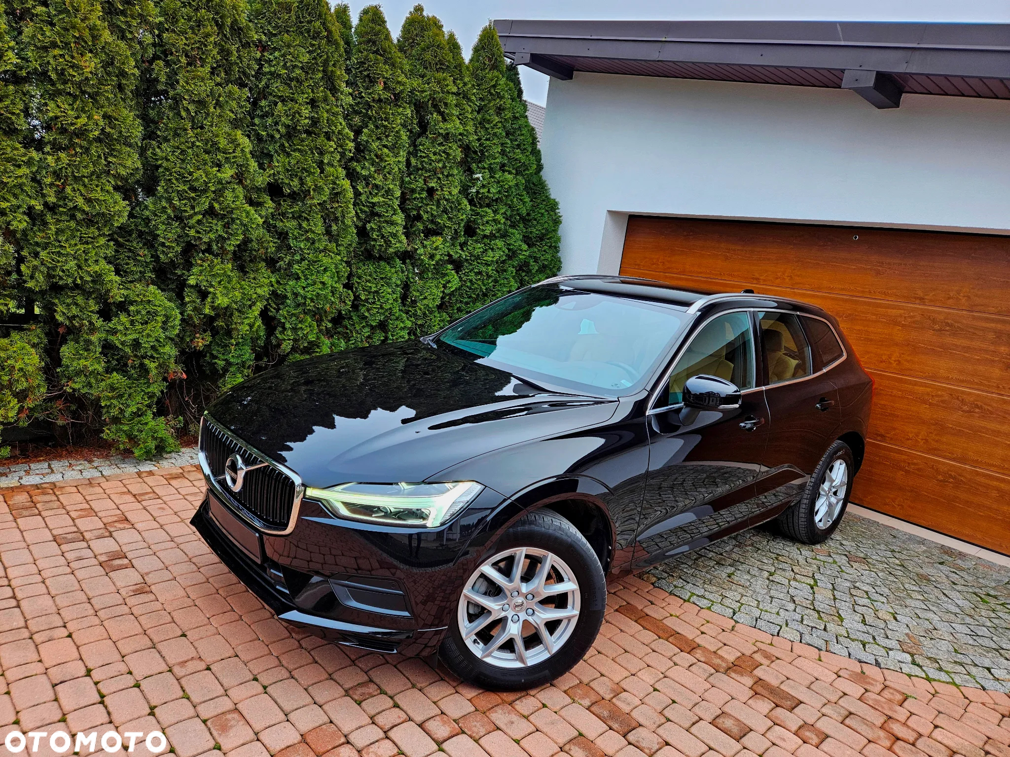 Volvo XC 60 T5 AWD Momentum Pro - 3