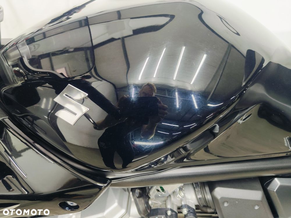 Suzuki Bandit - 25