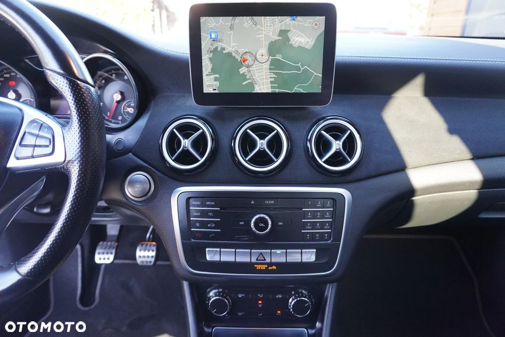Mercedes-Benz GLA 180 Edition 1 - 22