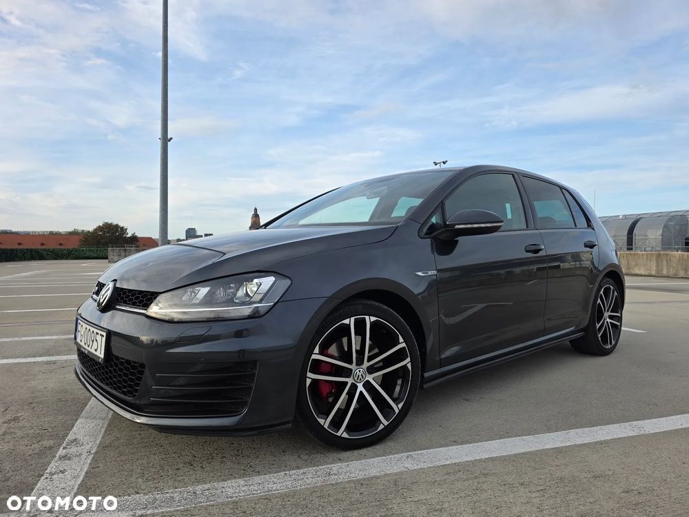 Volkswagen Golf 2.0 TDI BMT GTD - 3