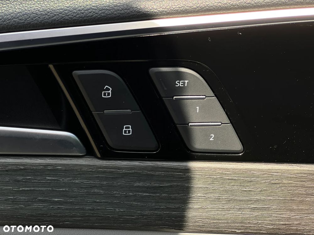 Audi A4 Limousine - 18