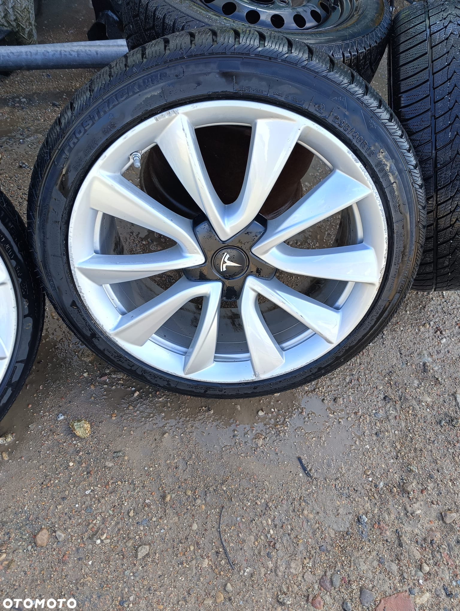 KOMPLET FELG ALUFELG TESLA 3/Y 5X114.3 R19 opony zimowe - 2