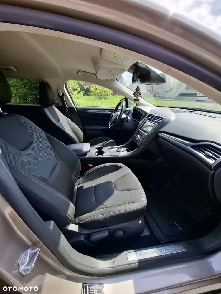 Ford Mondeo 2.0 EcoBlue Titanium - 13