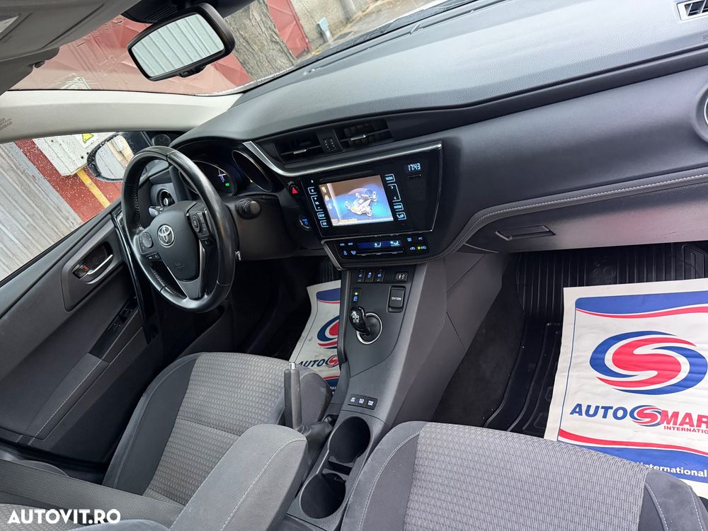 Toyota Auris 1.8 L VVT-i Luna - 14