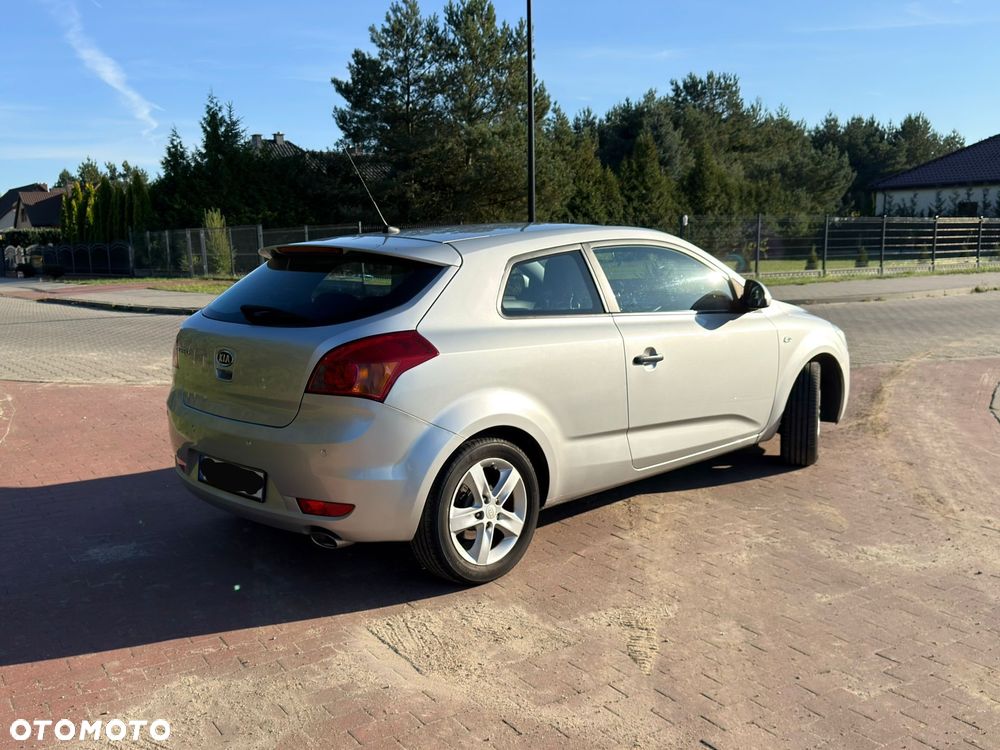 Kia ProCeed - 2