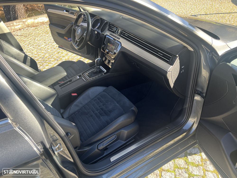 VW Passat Variant 2.0 TDi Highline DSG - 13