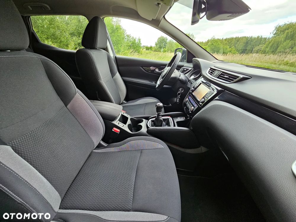 Nissan Qashqai 1.2 DIG-T N-Vision - 30