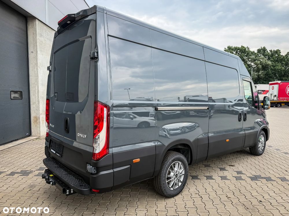 Iveco Daily 35S18HA8 V 3.0 Diesel 180 KM L3H2 - 11
