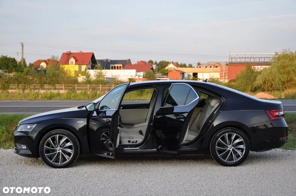 Skoda Superb 2.0 TSI L&K DSG - 35