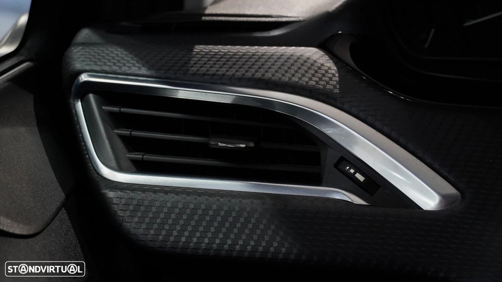 Peugeot 208 1.2 PureTech Style - 20