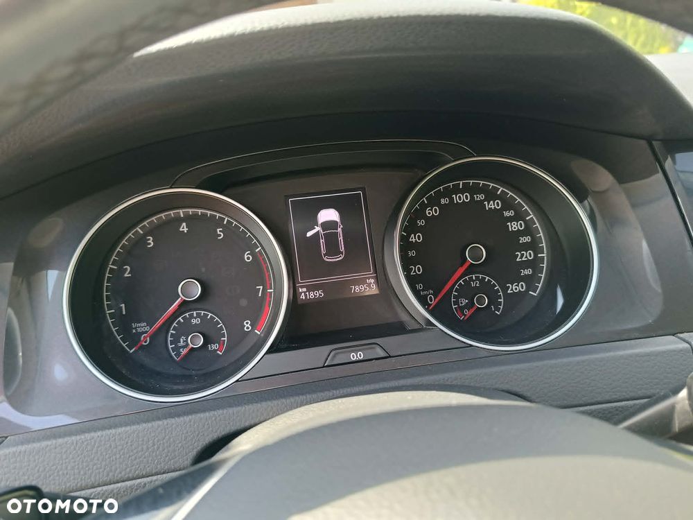 Volkswagen Golf 1.0 TSI OPF - 23