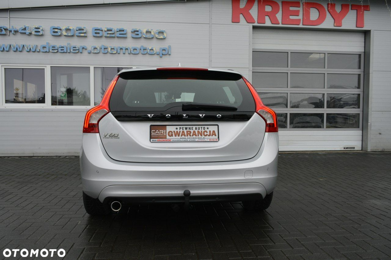 Volvo V60 D2 Kinetic - 13