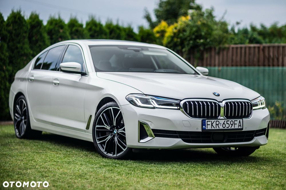 BMW Seria 5 520d xDrive Sport Line - 1