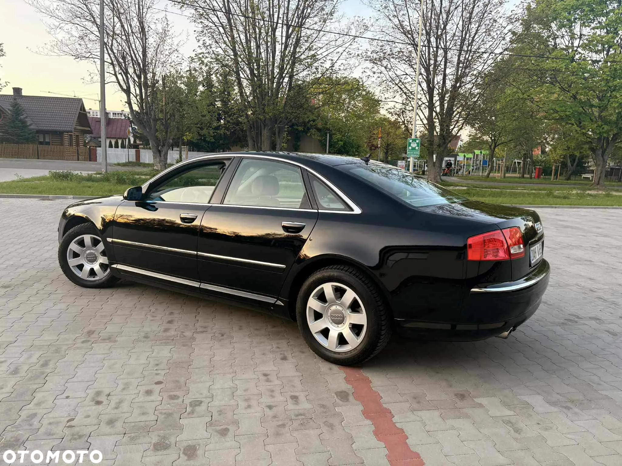 Audi A8 4.2 Quattro - 14