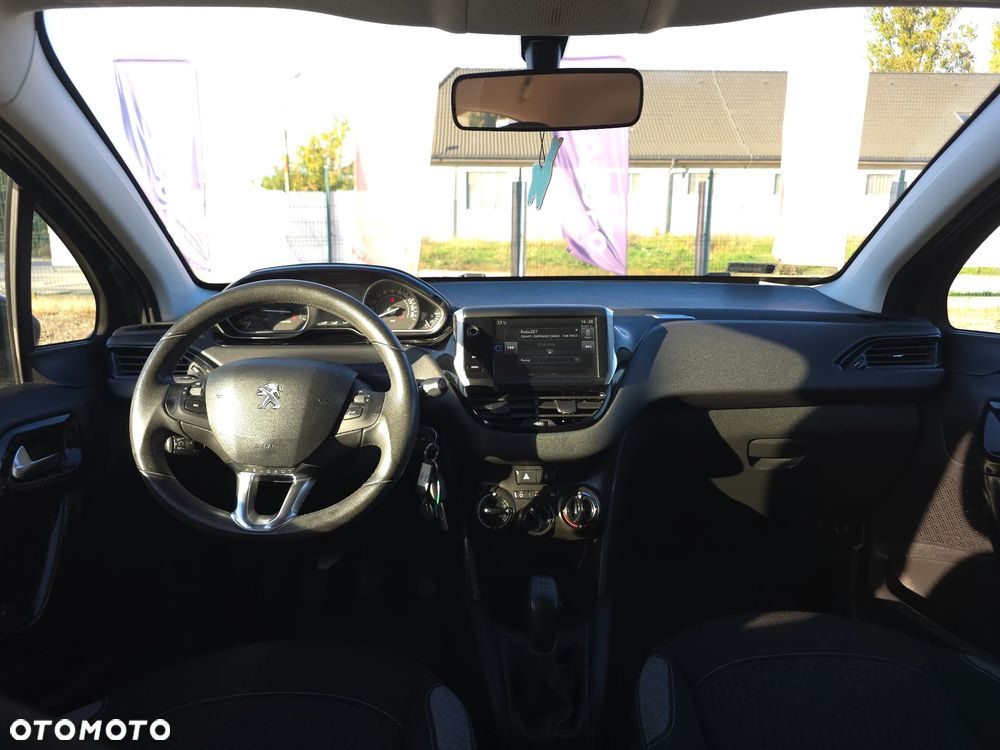 Peugeot 208 1.2 PureTech Style - 31