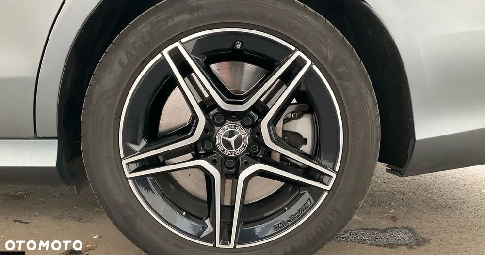 Mercedes-Benz Klasa E 300 de PHEV 4-Matic Avantgarde 9G-Tronic - 16