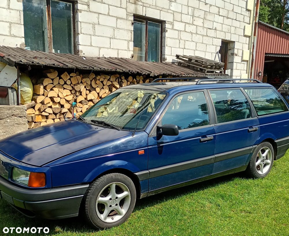 Volkswagen Passat 1.9 D CL - 2