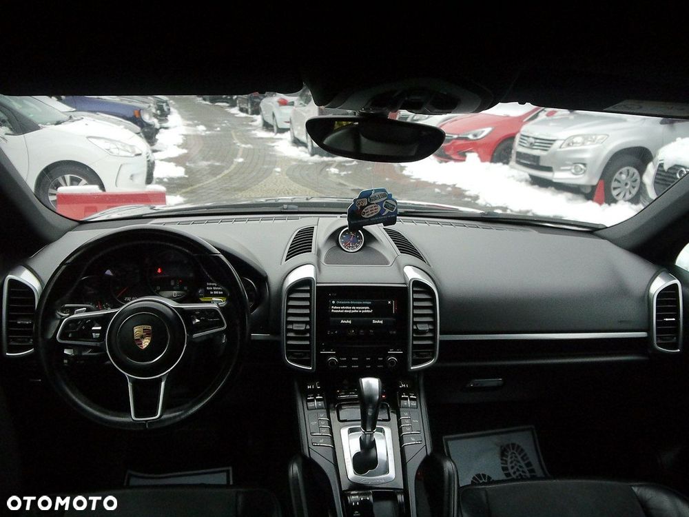 Porsche Cayenne - 17