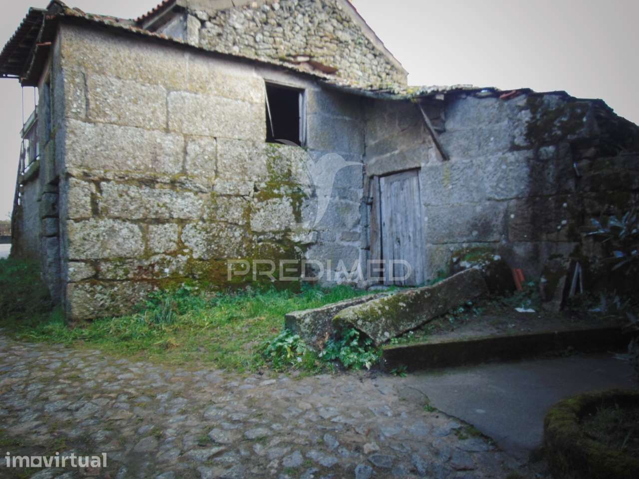 Casa em pedra para reconstrução em Vila Meã / Vila Real - Grande imagem: 4/13