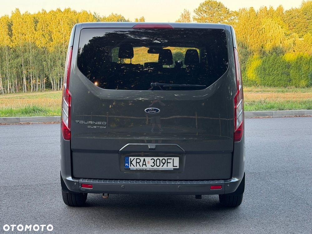 Ford Tourneo Custom - 4