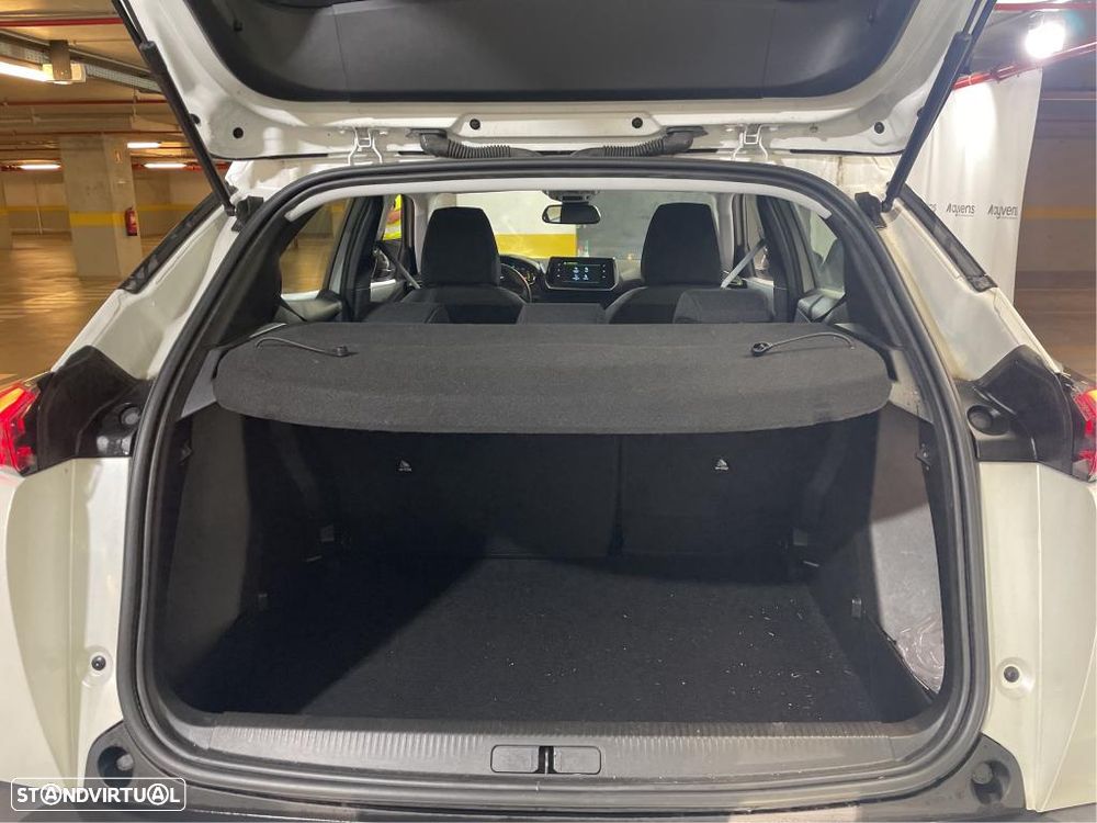 Peugeot e-2008 50 kWh Active Pack — fotografia 11