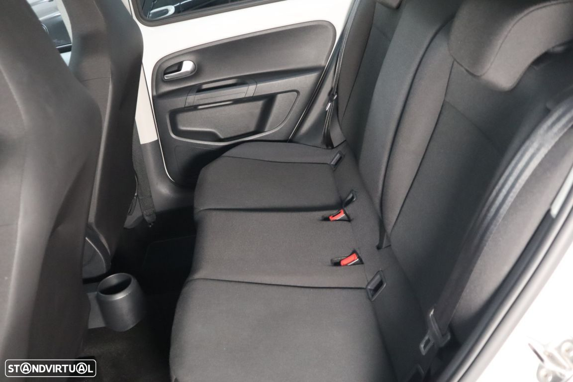 VW Up! 1.0 Move - 17