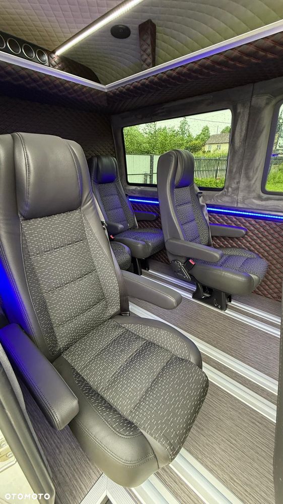 Mercedes-Benz Sprinter 319 CDI Furgon L3H2 - 18