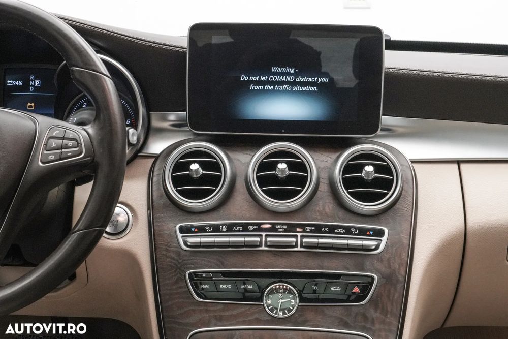 Mercedes-Benz C 300 BlueTec Hybrid - 18