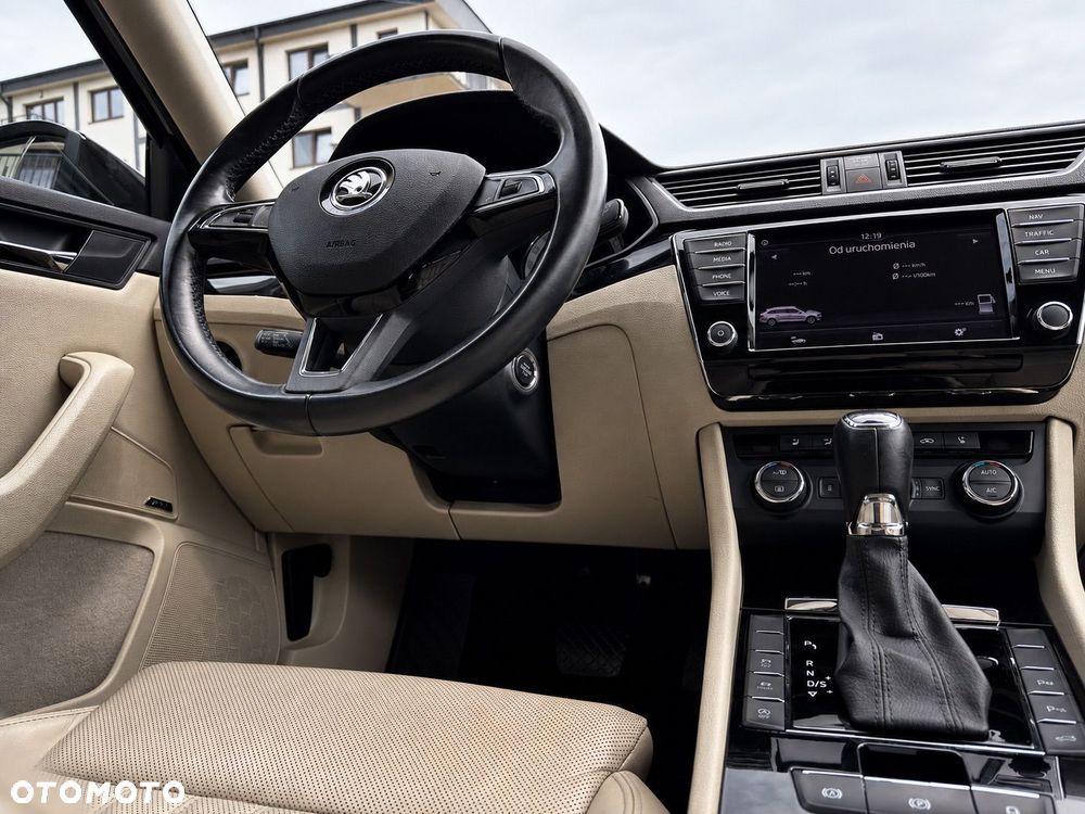 Skoda Superb 2.0 TSI 4x4 L&K DSG - 17