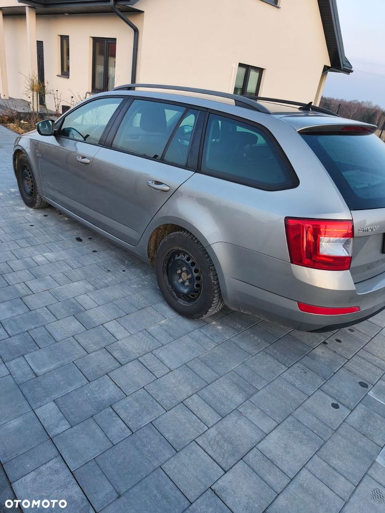 Skoda Octavia 1.6 TDI Ambition DSG - 4