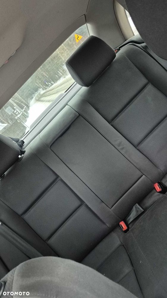 Audi A4 Limousine - 8