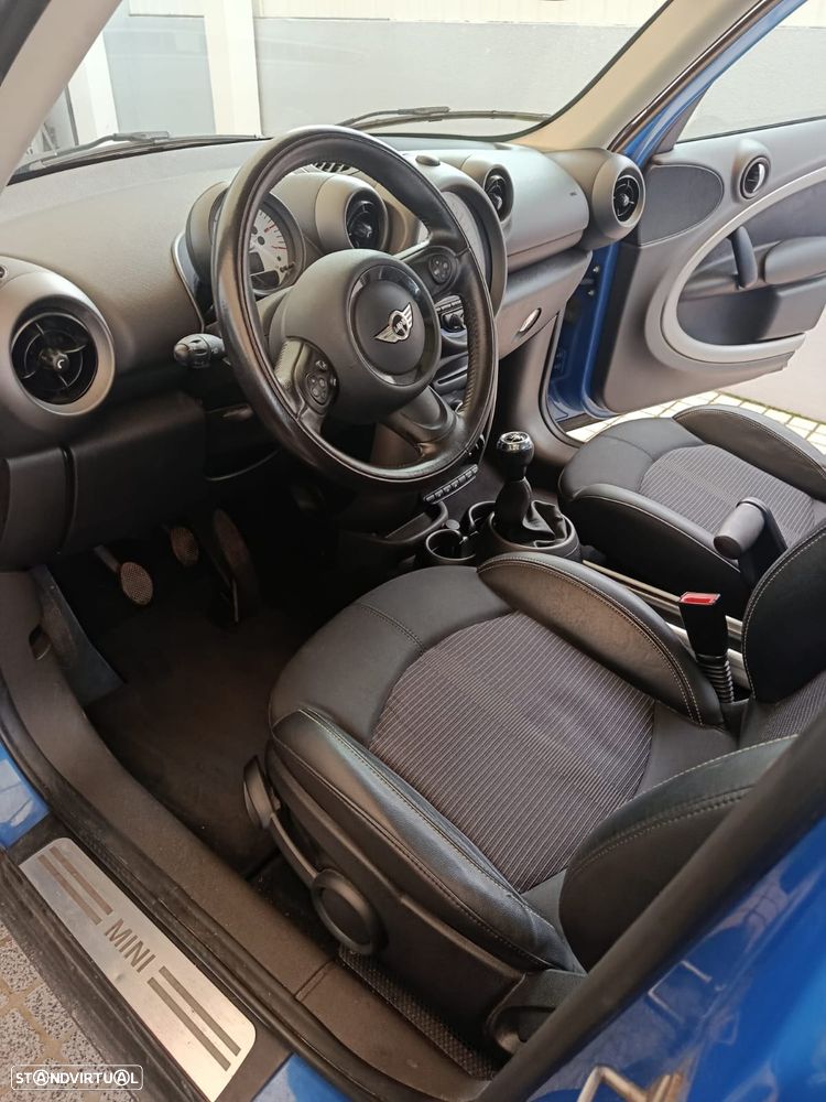 MINI Countryman Cooper D - 16