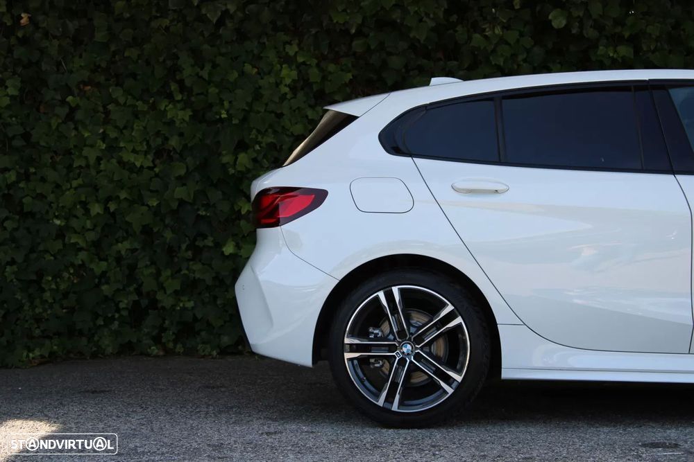 BMW 118 i Pack Desportivo M Auto — fotografia 8