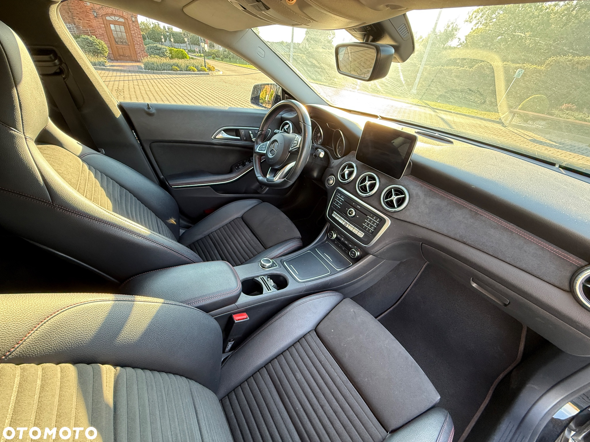 Mercedes-Benz CLA 220 4-Matic AMG Line - 7