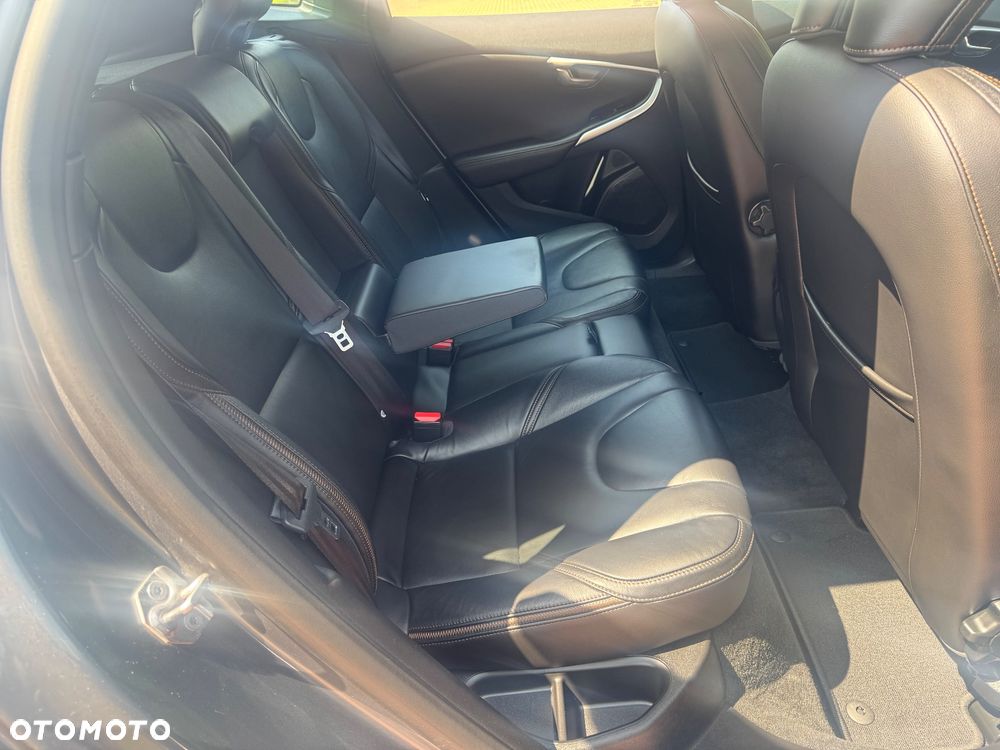 Volvo V40 T3 Geartronic Summum - 12
