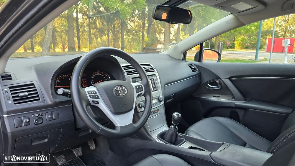 Toyota Avensis SD 2.0 D-4D Exclusive +Pele+GPS - 34