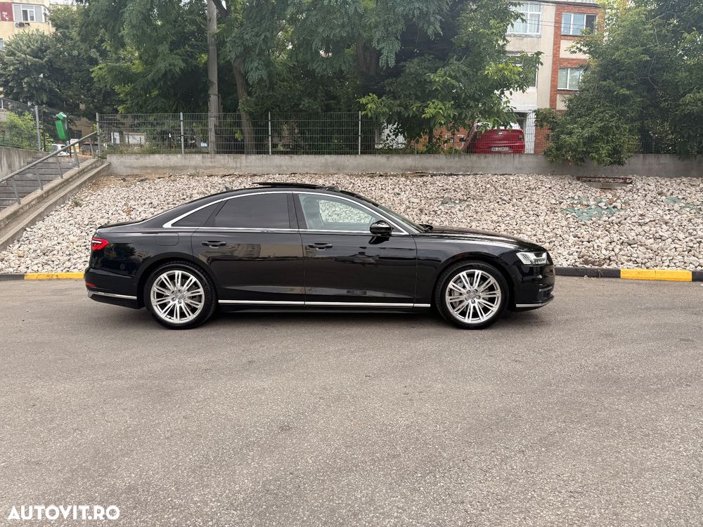 Audi A8 - 6