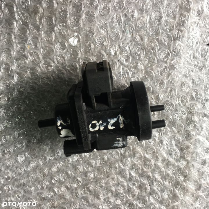 ZAWÓR PODCIŚNIENIA MERCEDES 0005450427 - 3