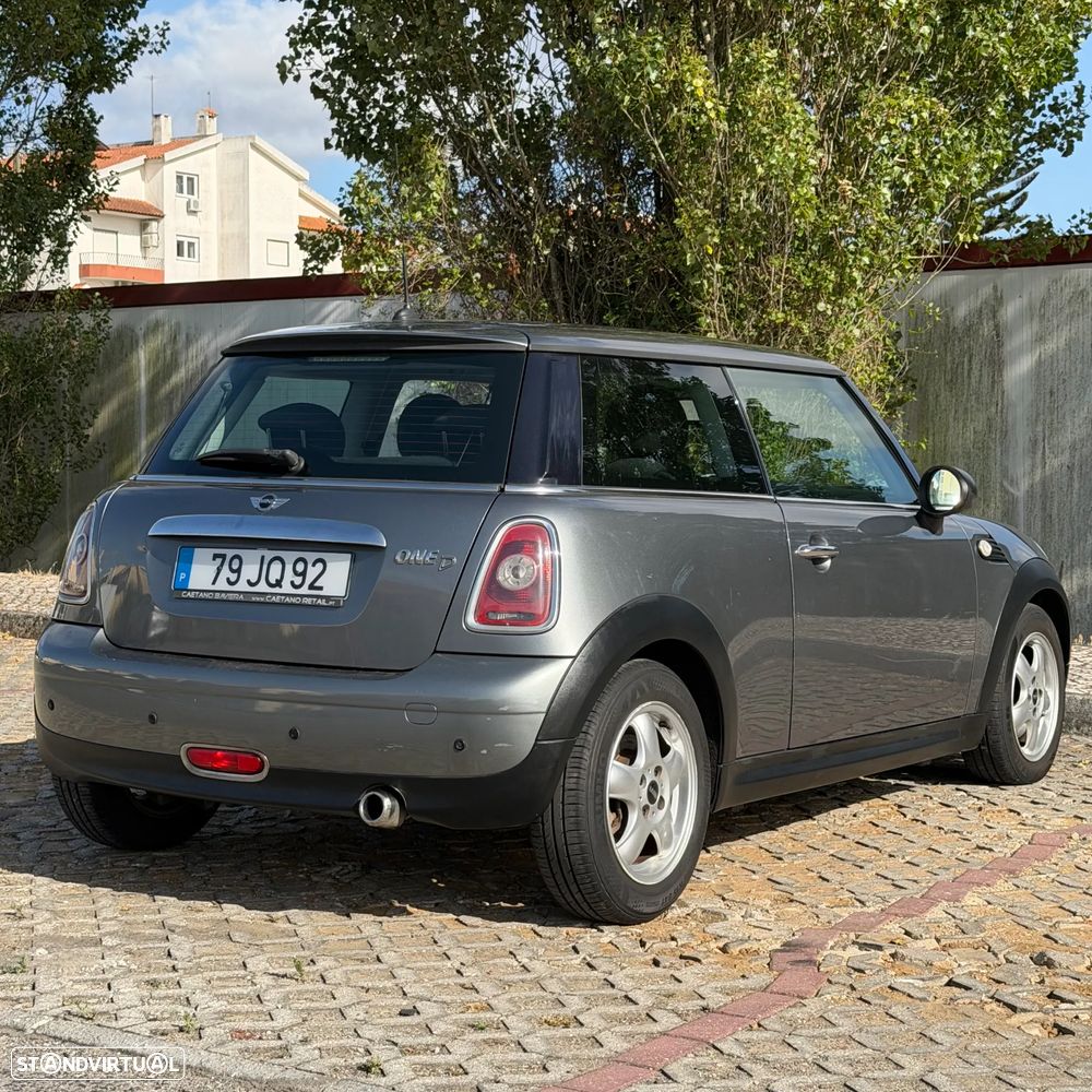 MINI 3 Portas Cooper D - 6