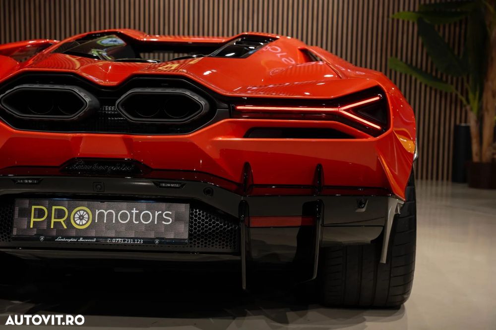 Lamborghini Revuelto - 19